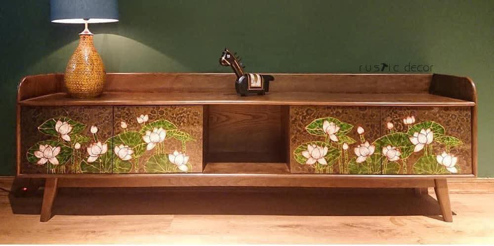 🎨 Vẽ Tranh Nghệ Thuật Trên Tủ & Nội Thất Gỗ – Nâng Tầm Không Gian Sống
